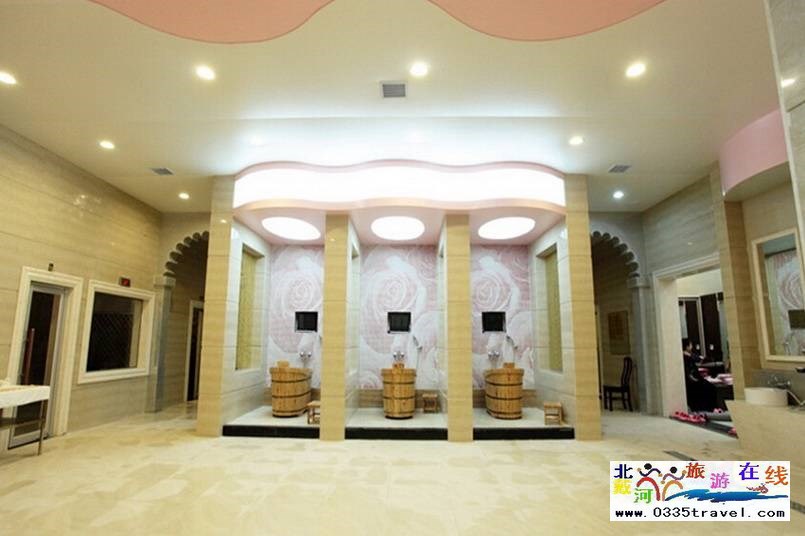 山海關(guān)海逸名都溫泉會(huì)館電話18633570222