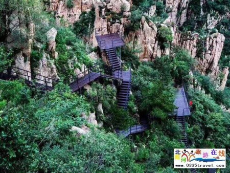 秦皇島龍云谷（俊山秀水）景區電話18633570222  15703350808