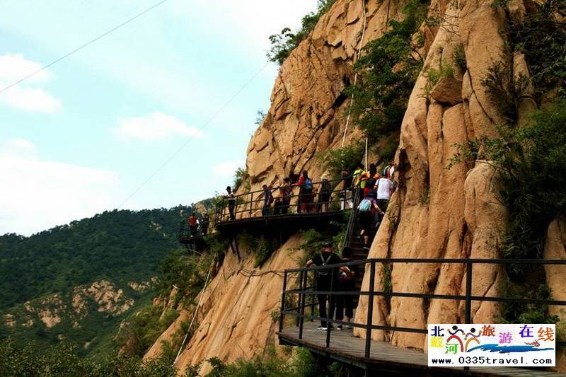 秦皇島龍云谷（俊山秀水）景區電話18633570222  15703350808