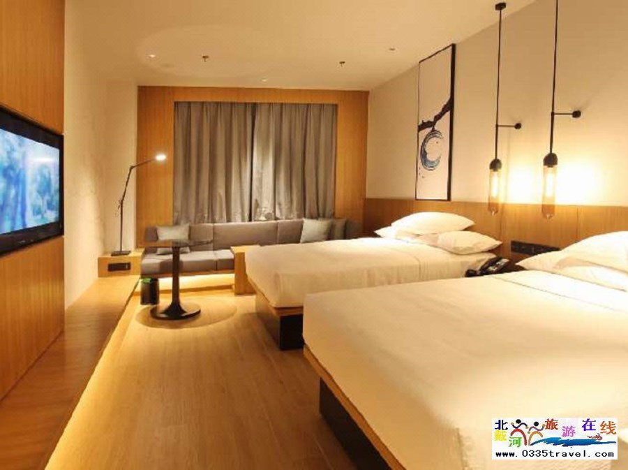 秦皇島海港萬楓酒店電話18633570222