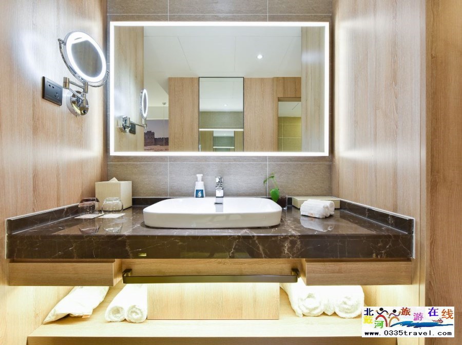 秦皇島山海關亞朵酒店電話18633570222