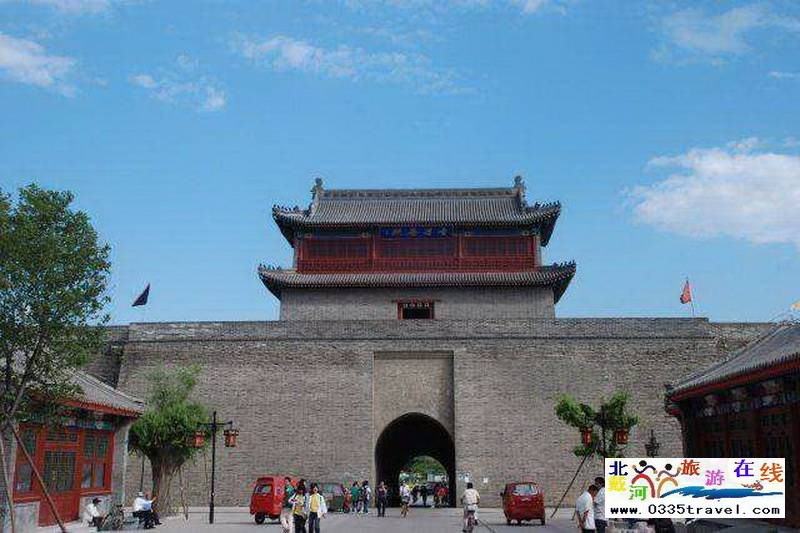 超值“山海關(guān)十年暢游卡”(包含天下第一關(guān)、老龍頭、角山、長壽山、孟姜女廟等九大景區(qū)) 超值“山海關(guān)十年暢游卡”(包含天下第一關(guān)、老龍頭、角山、長壽山、孟姜女廟等九大景區(qū))