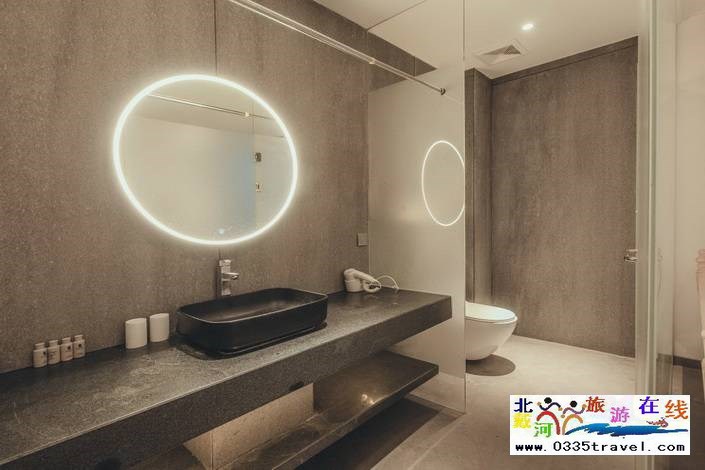 秦皇島山海間溫泉藝術(shù)中心酒店