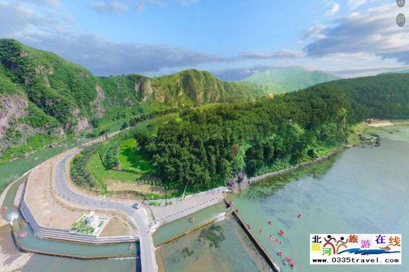 秦皇島傍水崖景區-冬季滑雪夏季高山峽谷漂流