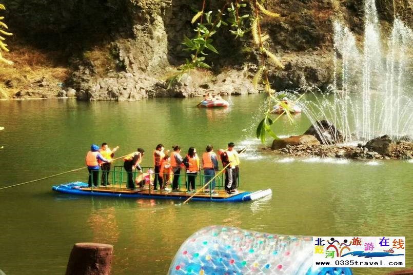 秦皇島傍水崖景區-冬季滑雪夏季高山峽谷漂流
