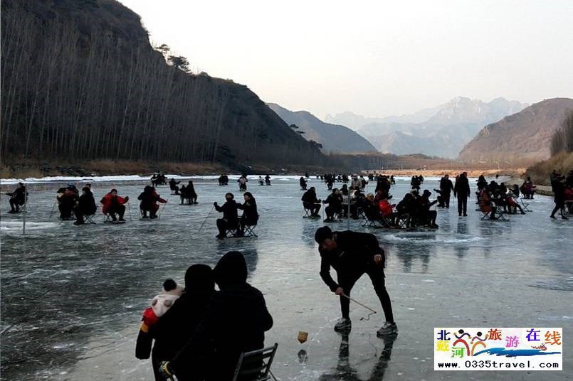 秦皇島傍水崖景區-冬季滑雪夏季高山峽谷漂流