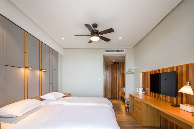 海南金月灣椰海小鎮(zhèn)短租、托管、旅居過冬及購房、民宿預(yù)訂電話18633570222 15703350808