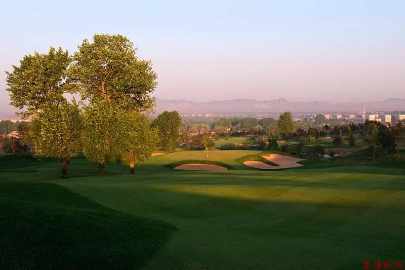 北戴河松石高爾夫/保利國際高爾夫/榮盛森林高爾夫俱樂部球場聯(lián)合優(yōu)惠預訂18633570222  15703350808